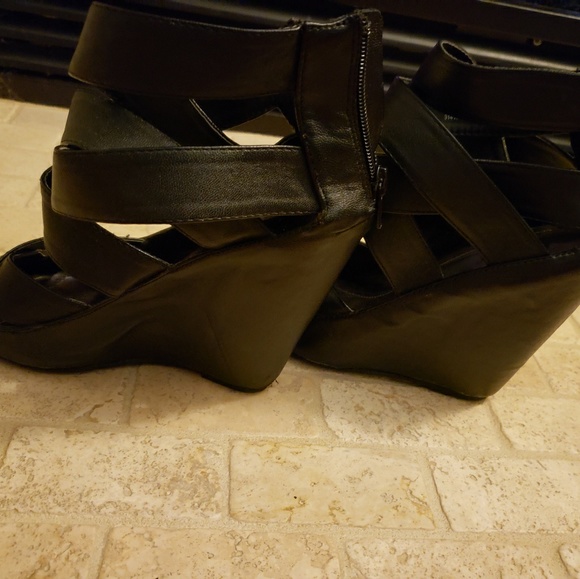 Banboo Brand sandal Wedge - Picture 5 of 8